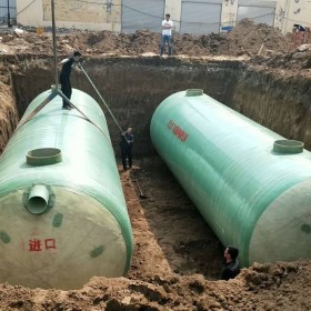 成都玻璃鋼化糞池廠家 農(nóng)村廁改化糞池生產(chǎn) 定做隔油池 儲水罐 規(guī)格齊全