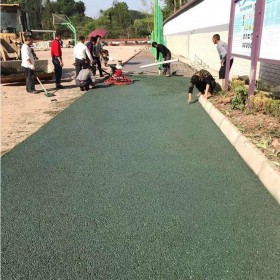 阿壩州彩色透水混凝土  透水強(qiáng)化料 生態(tài)透水混凝土膠結(jié)料 露骨彩色地坪透水混凝土增強(qiáng)料  多孔無(wú)沙透水混凝土單價(jià)