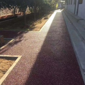 涪陵區景觀道路彩色透水地坪     生態透水混凝土施工 混凝土粘接劑廠家直銷  彩色透水混凝土材料廠家   透水混凝土