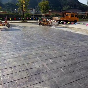 內(nèi)江市彩色壓模混凝土路 水泥壓花地坪 壓印混凝土材料廠家 藝術(shù)壓花地坪材料廠家 水泥壓印  壓膜地坪材料  廠家免費指導(dǎo)施工