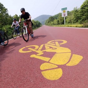 西昌市彩色生態(tài)透水混凝土 透水路面顏料 透水混凝土保護劑 透水混凝土材料廠家